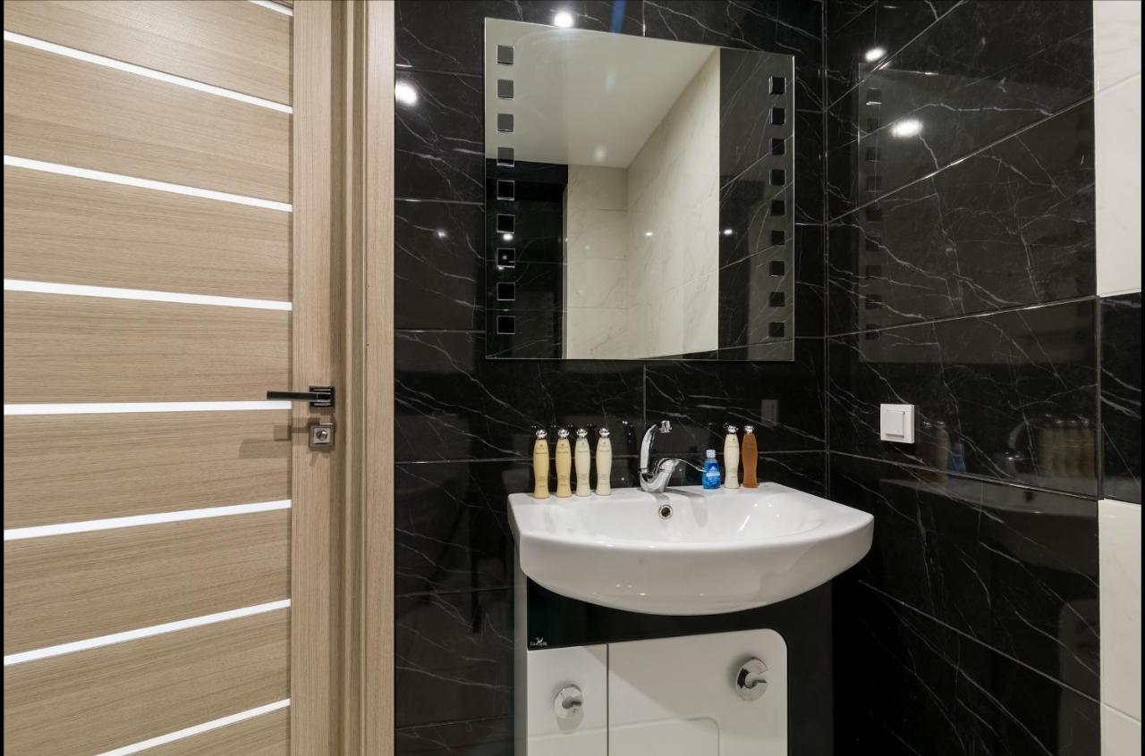 Luxury 2-Bedroom Most City Area, Center Dnipro Exterior photo