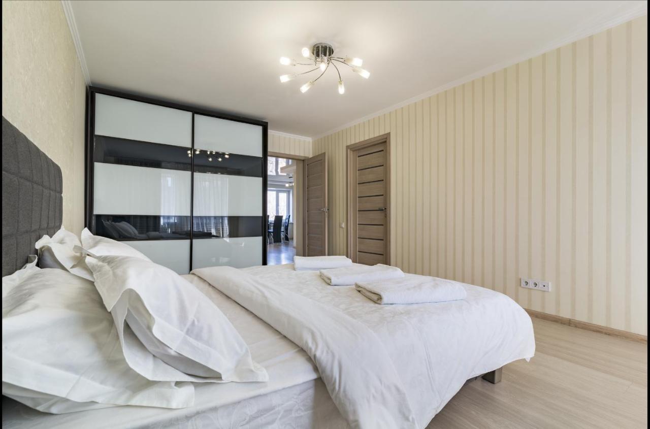 Luxury 2-Bedroom Most City Area, Center Dnipro Exterior photo